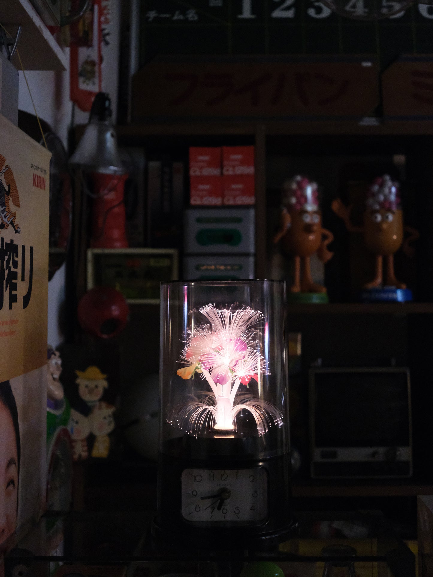 日本 Housyo 圓柱型 旋轉發光纖維花燈 石英鐘 Quartz Lamp Clock