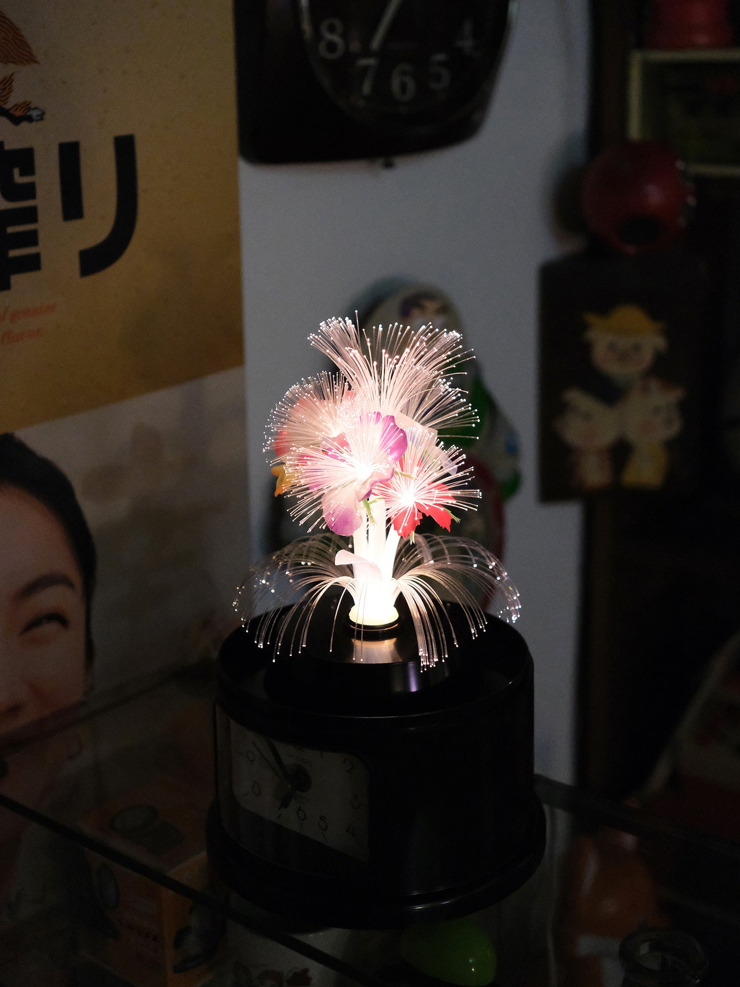 日本 Housyo 圓柱型 旋轉發光纖維花燈 石英鐘 Quartz Lamp Clock