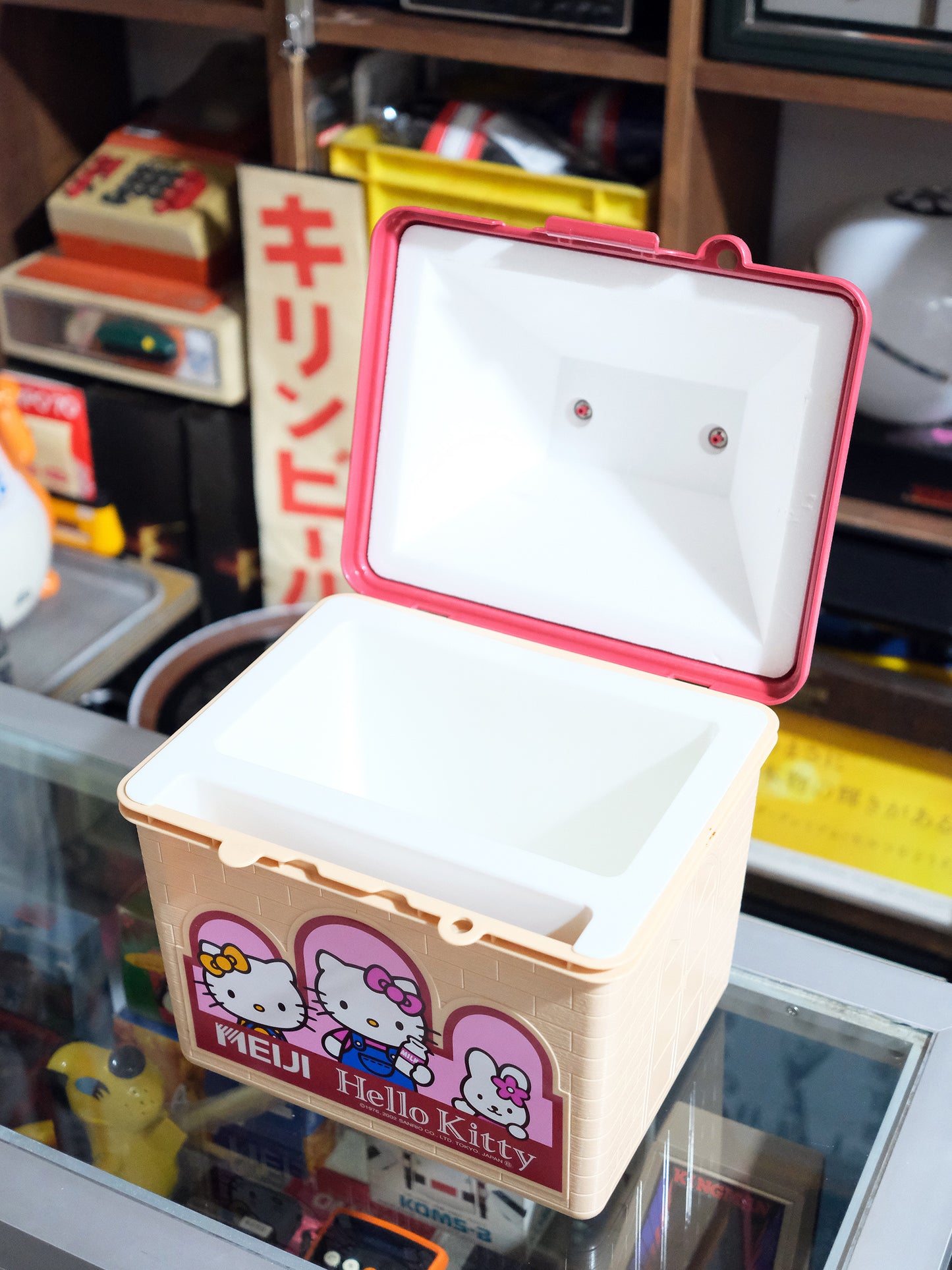 日本 Meiji 明治牛乳 x Hello Kitty 屋型 保冷 牛奶箱 宅配箱