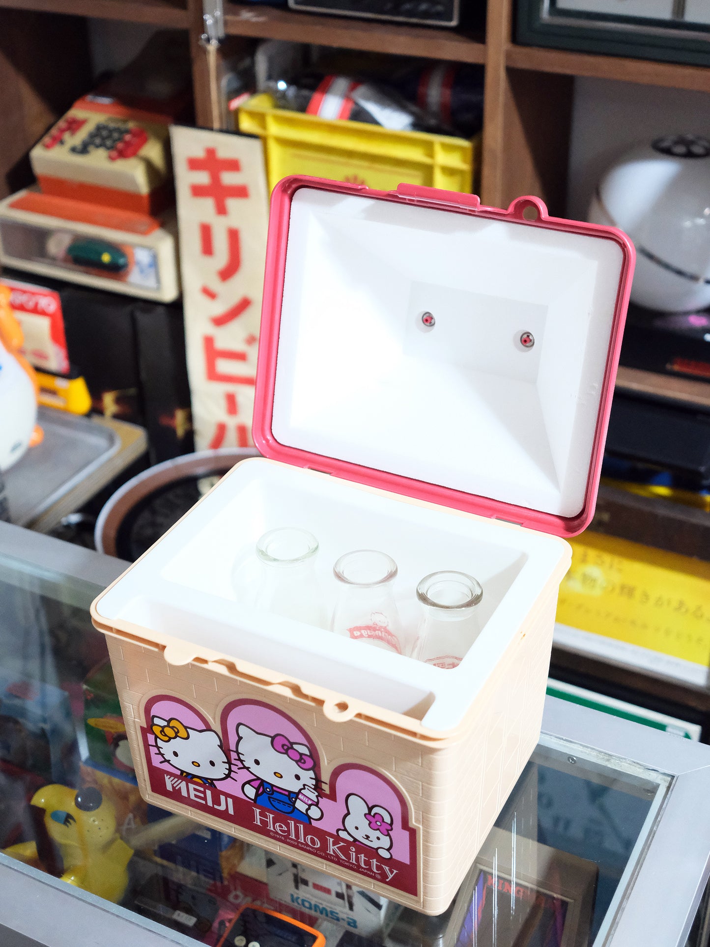 日本 Meiji 明治牛乳 x Hello Kitty 屋型 保冷 牛奶箱 宅配箱