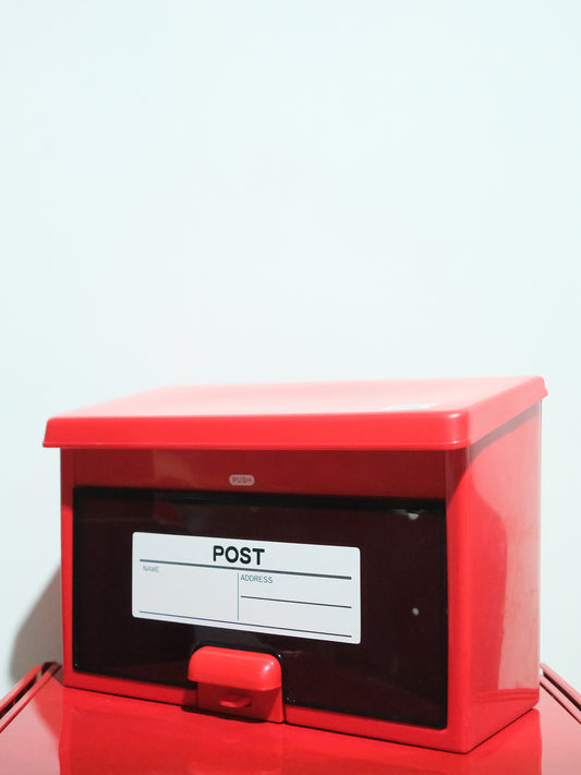 全新品 日本 Iris Ohyama 紅色 塑膠製 家用 郵便箱 郵箱 收納盒 Mail Box