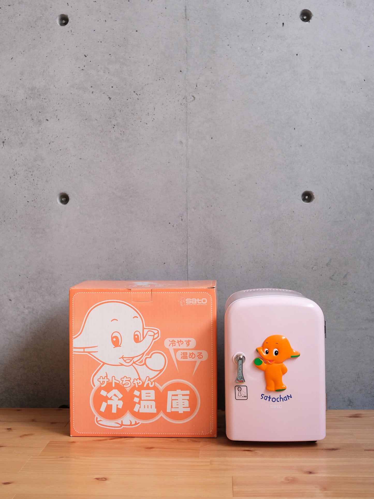 日本 佐藤製藥 非売品 Sato Chan 佐藤象 冷溫厙 小雪櫃