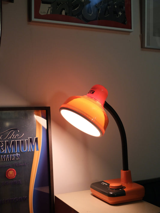 Toshiba Brighty IL-1418R 燈色 旋鈕式 白熱燈 擡燈 Table Light