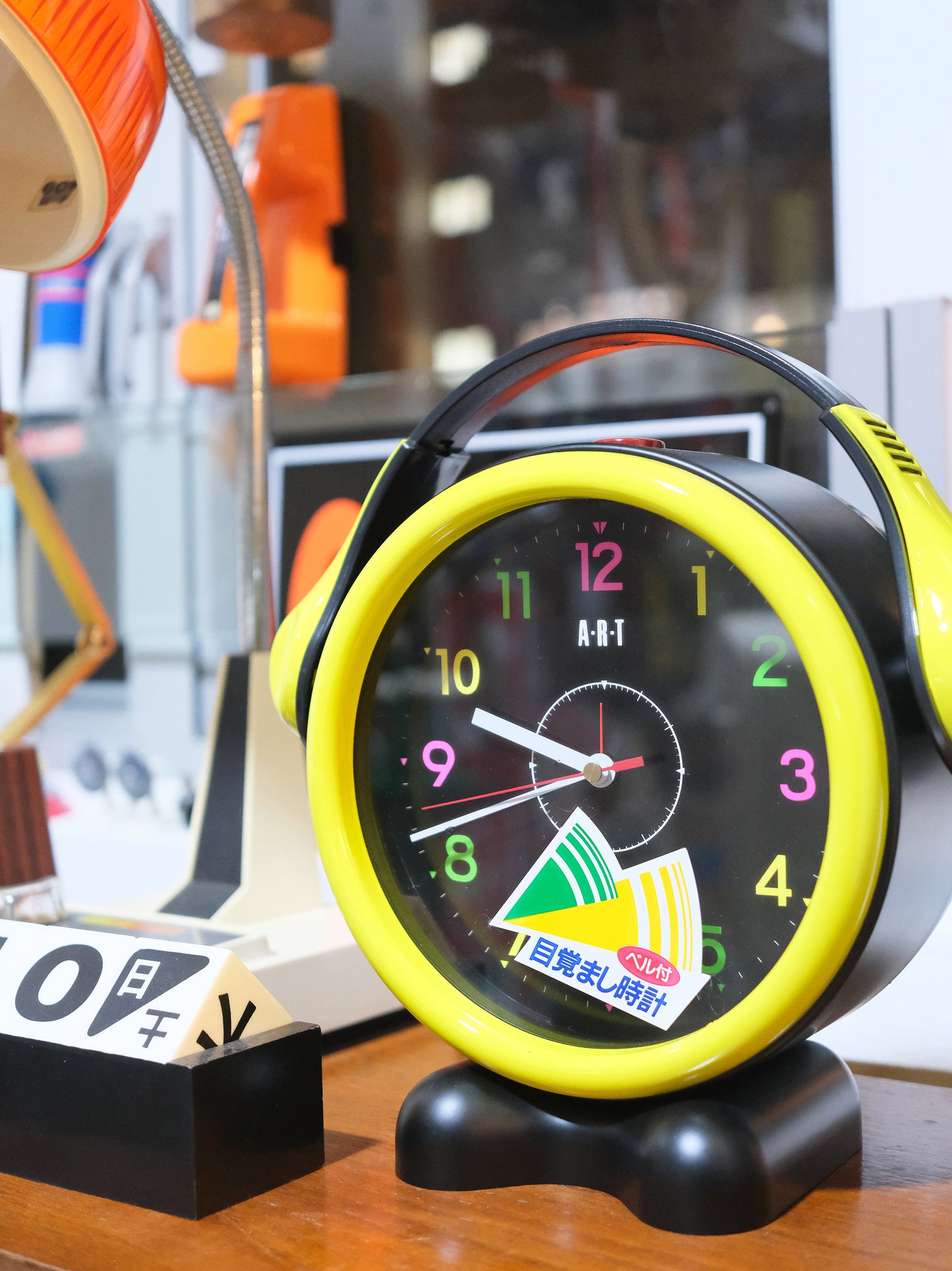 全新品 A.R.T Headphone 人造型 Quartz 石英鐘 鬧鐘 時鐘 Clock
