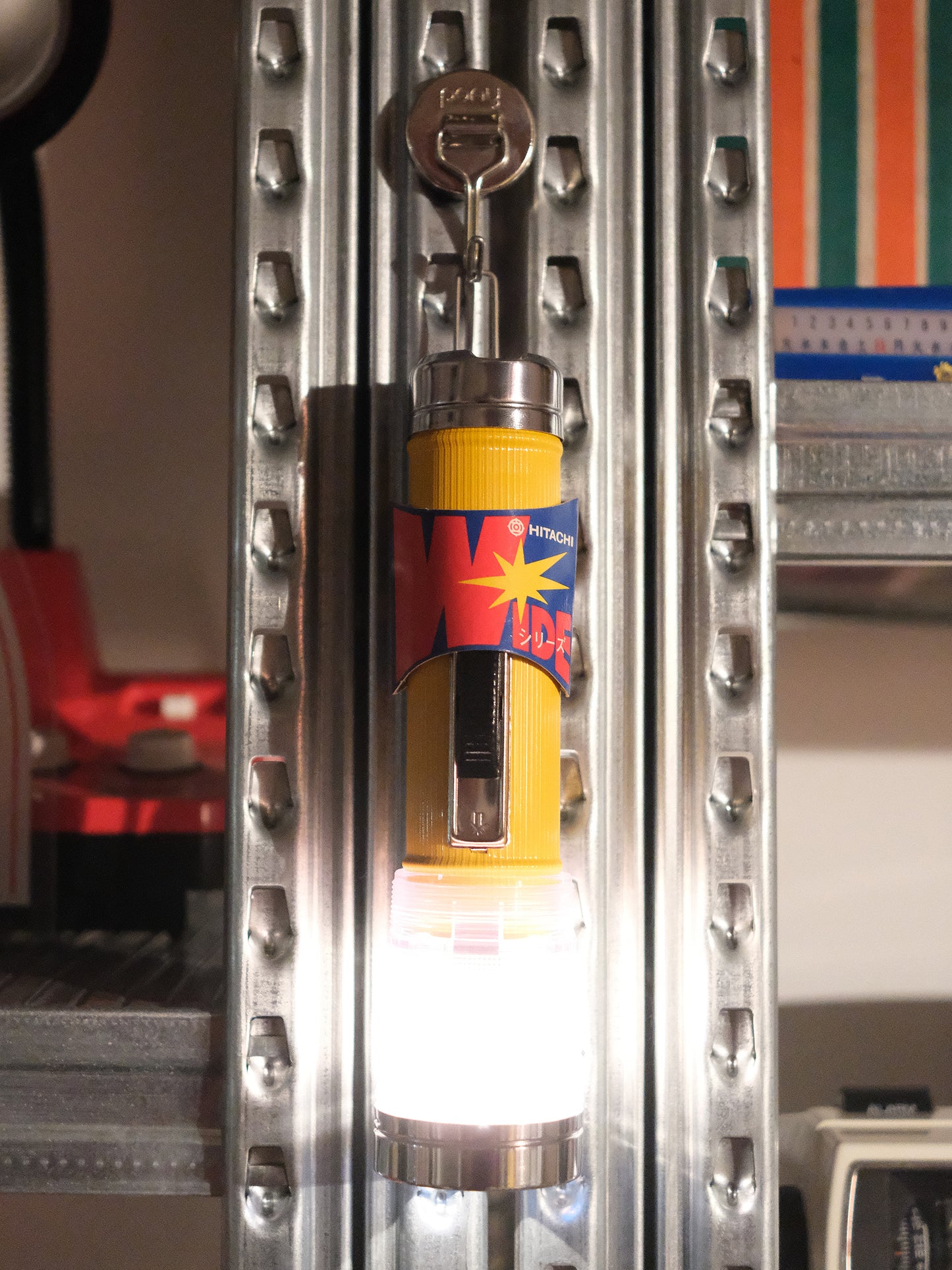 全新品 Hitachi 日立 F-121C 家用 戶外 兩段模式 常備燈 電筒 Light Torch