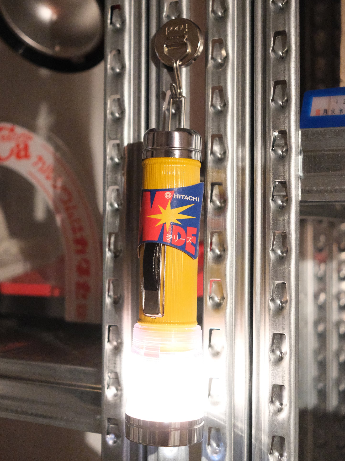 全新品 Hitachi 日立 F-121C 家用 戶外 兩段模式 常備燈 電筒 Light Torch