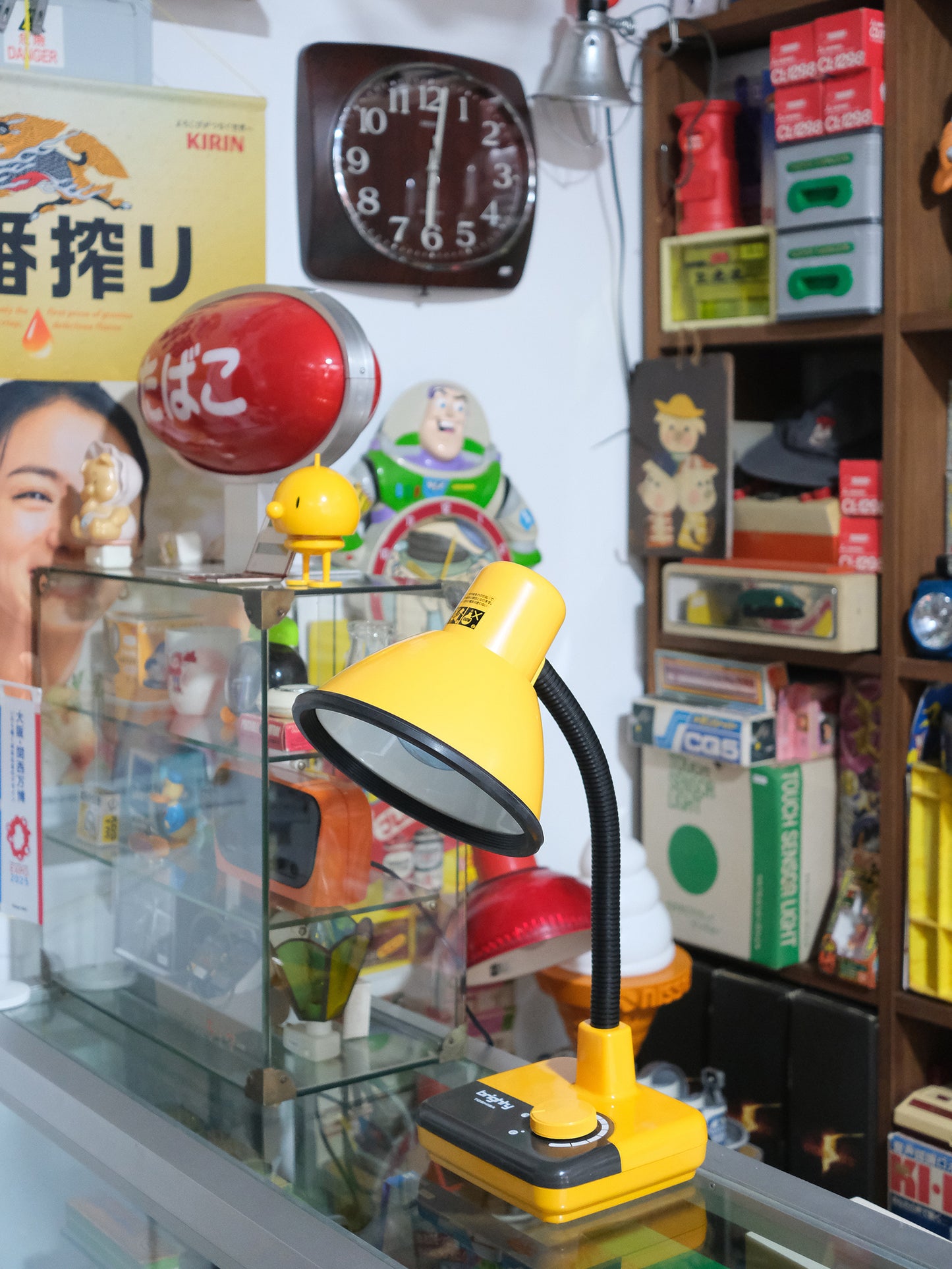 Toshiba Brighty IL-1420Y 黃色 旋鈕式 白熱燈 擡燈 Table Light
