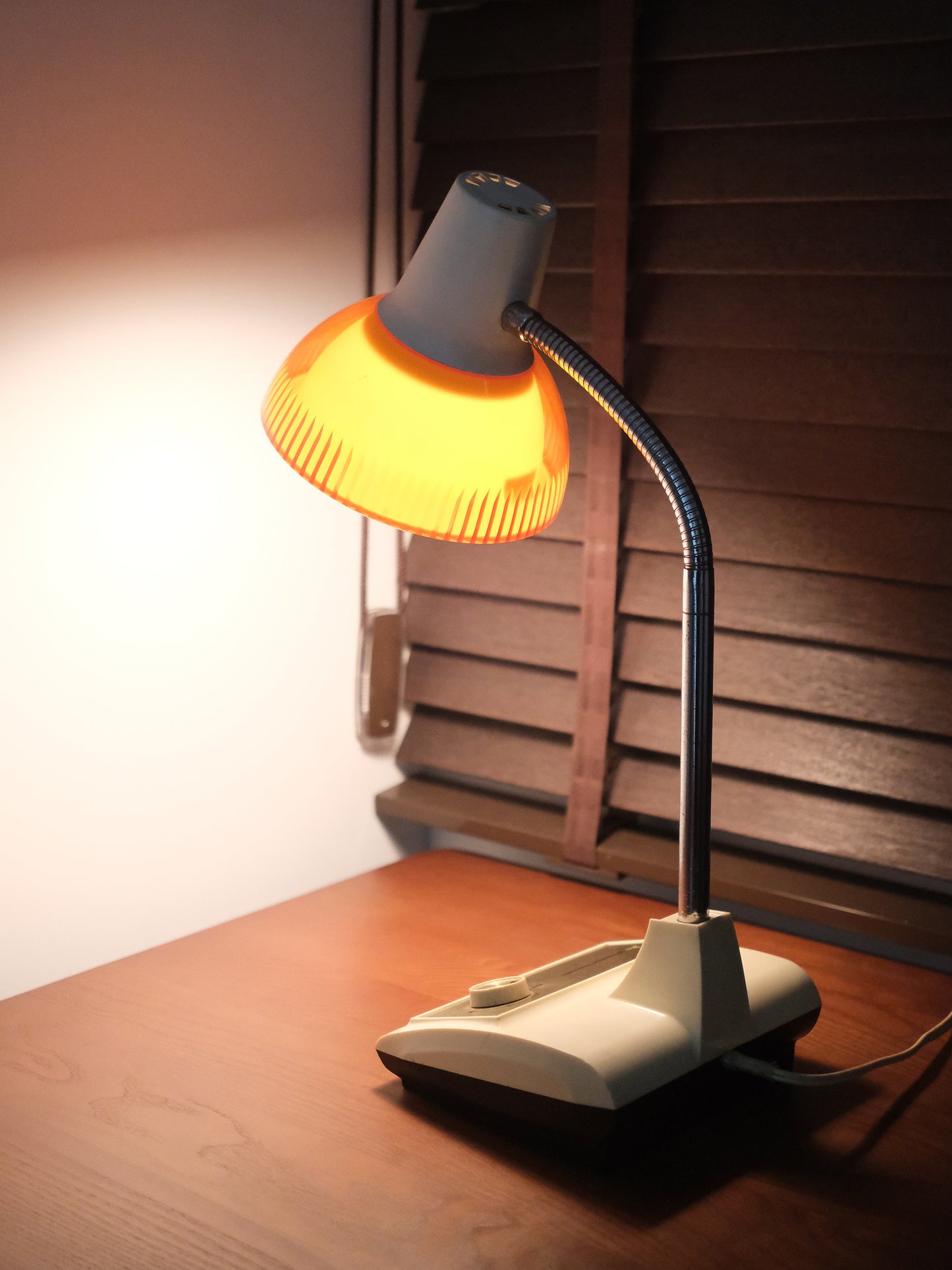 日本制 昭和 Mitsubishi 三菱 白熱 燈色 擡燈 Table Light Lamp