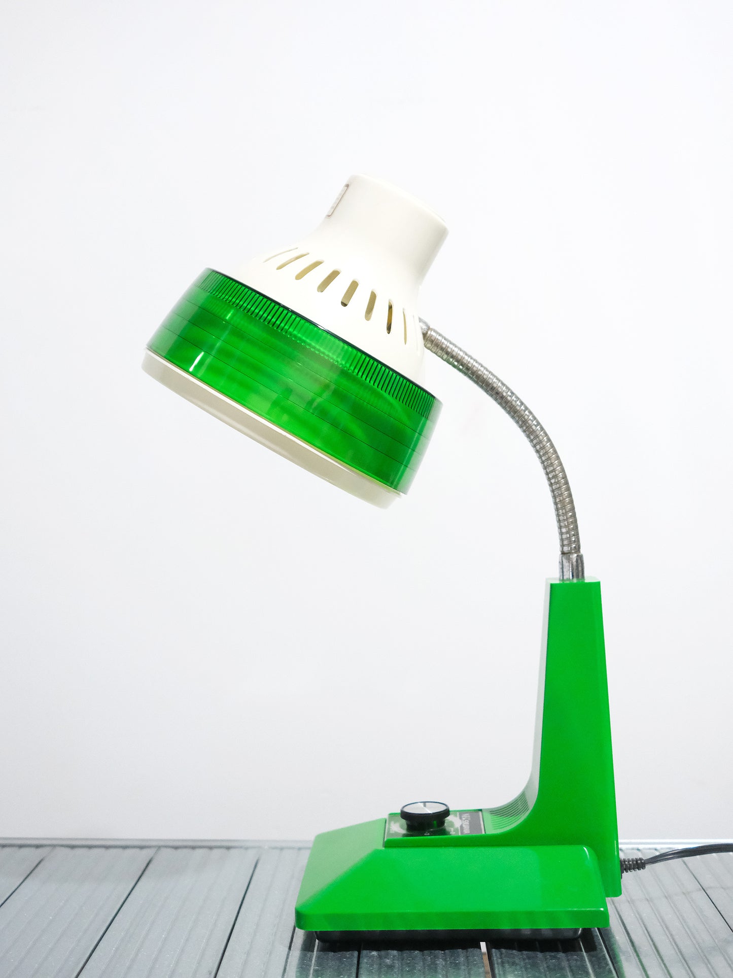 日本制 昭和 NEC 日電 Sylvania 旋鈕式 白熱 綠色 擡燈 Table Light Lamp