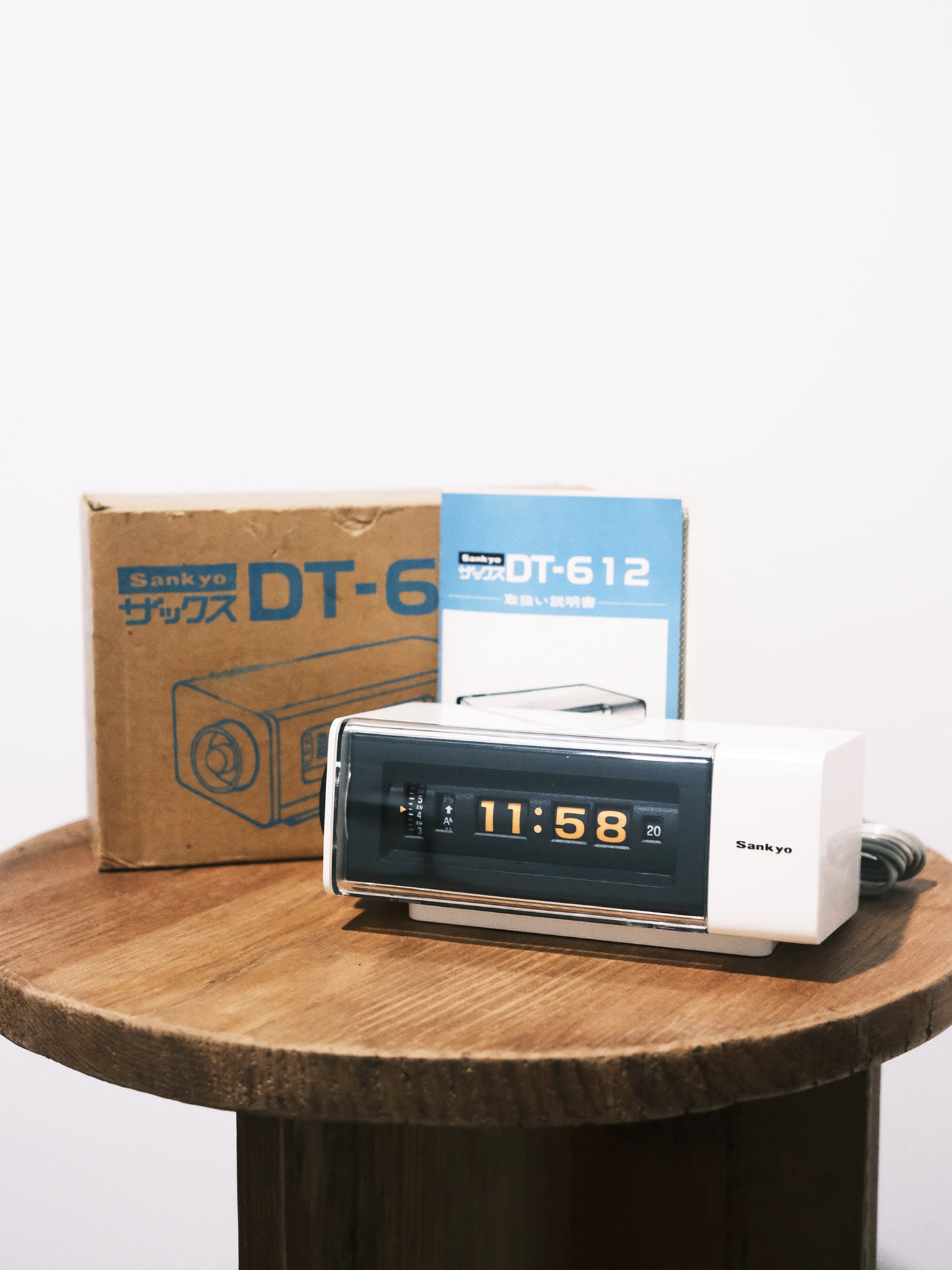 日本制 70s Sankyo DT-162 Digital Alarm Flip Clock 翻頁鐘 白色 有盒