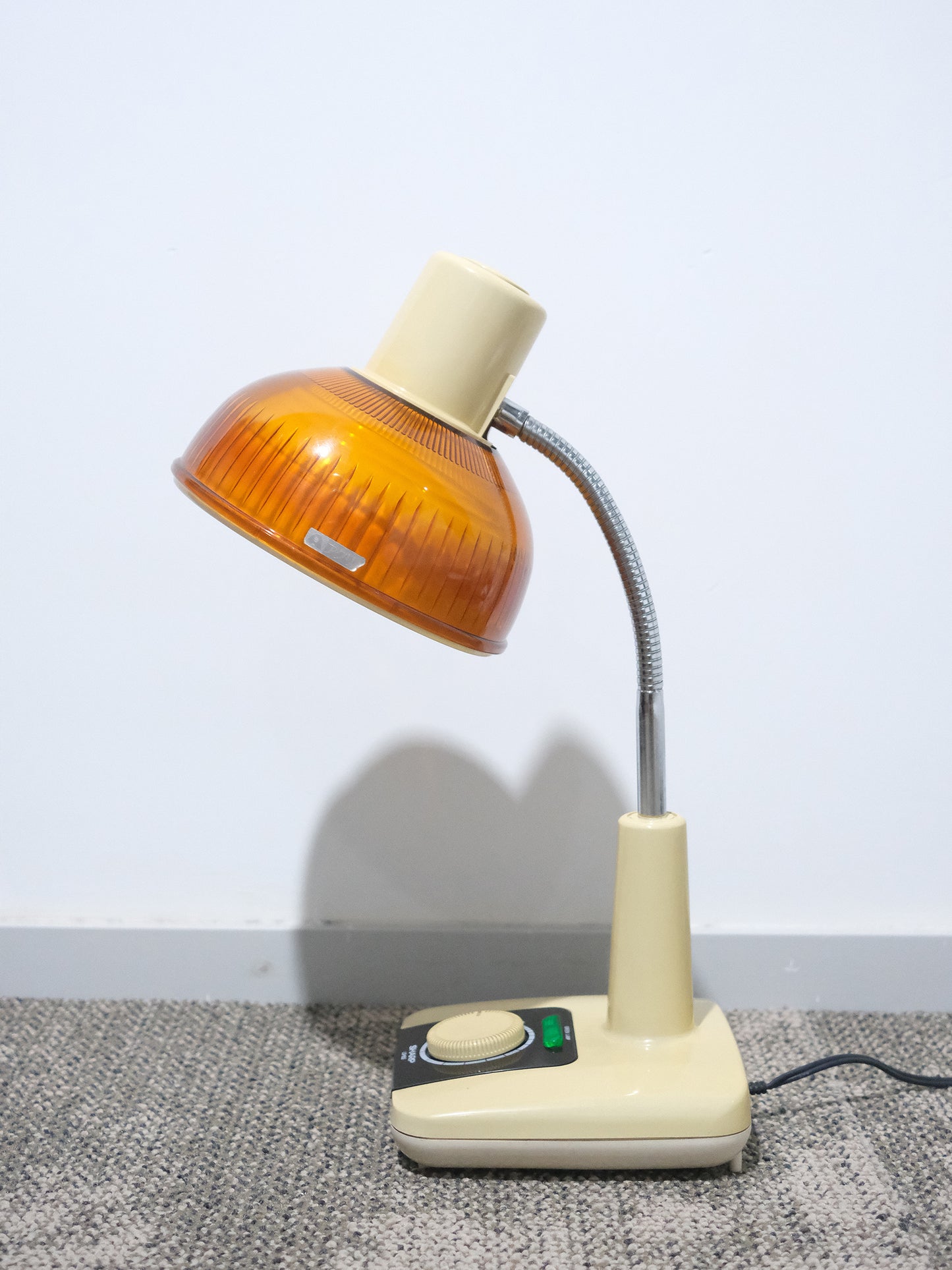 日本制 昭和 Sharp 聲寶 LS-912 白熱 米色 擡燈 Table Light Lamp
