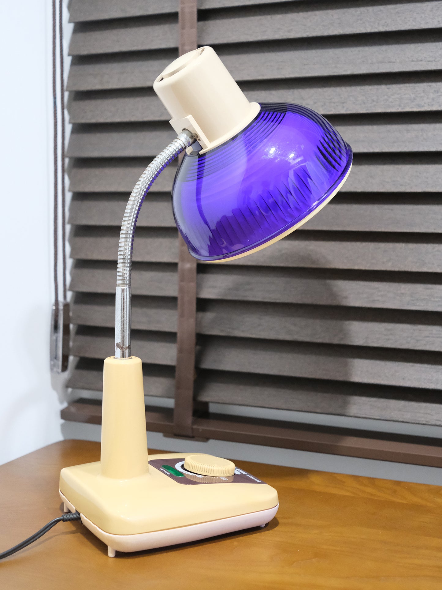 日本制 昭和 Sharp 聲寶 LS-912 白熱 紫色 擡燈 Table Light Lamp