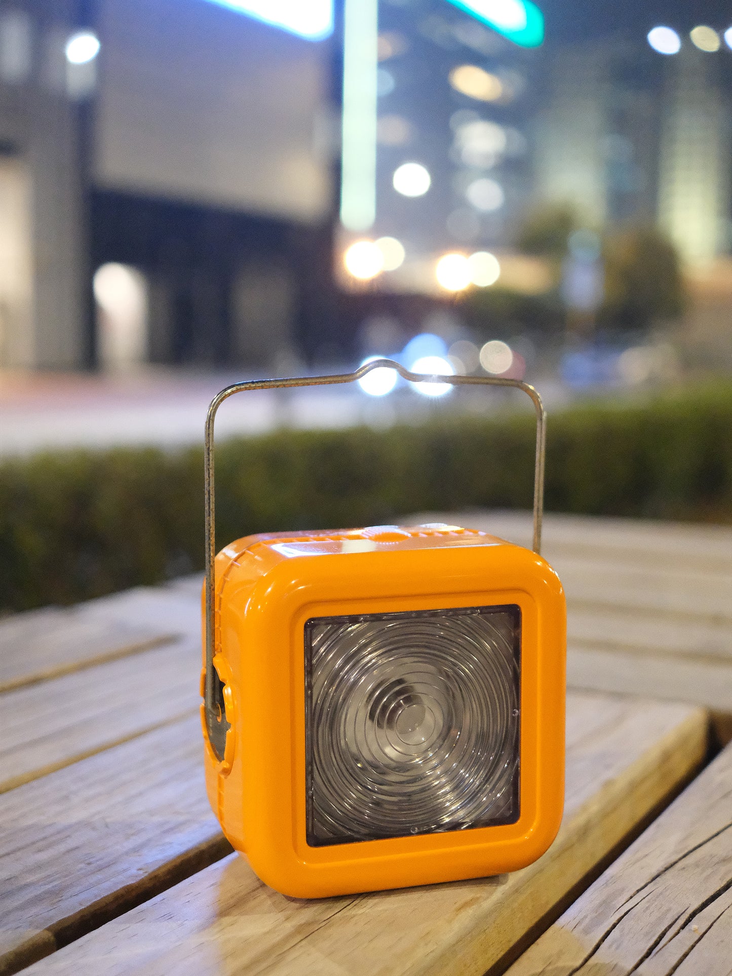 日本制 Toshiba 東芝 L-9 可伸縮 戶外 防災燈 電筒 Adjustable Light Torch