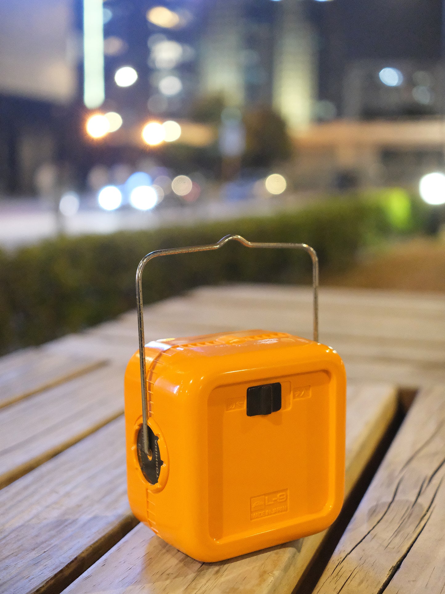 日本制 Toshiba 東芝 L-9 可伸縮 戶外 防災燈 電筒 Adjustable Light Torch