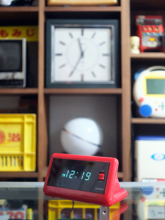 日本制 Citizen 5RD606 Digital Alarm 紅色 電子鬧鐘時計