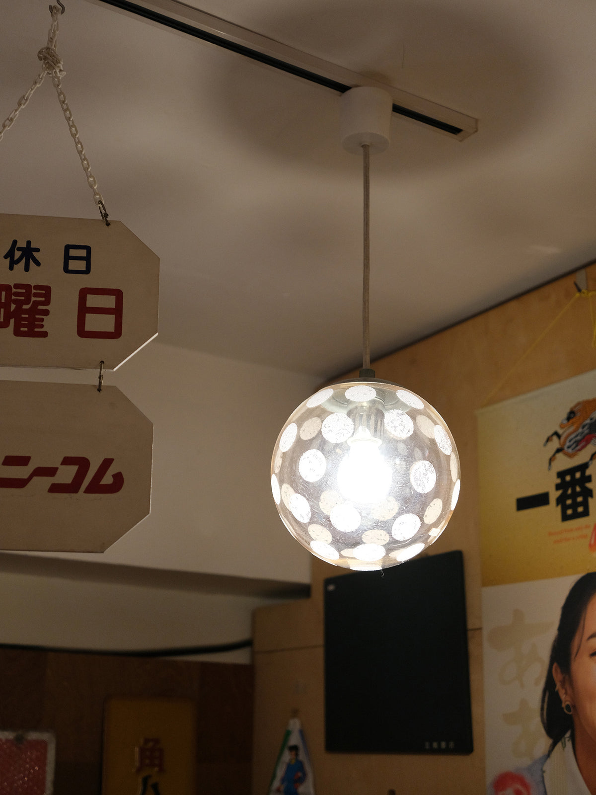日本 ヒカリ 小泉產業 玻璃 圓點 燈罩 照明 器具 路軌 吊燈