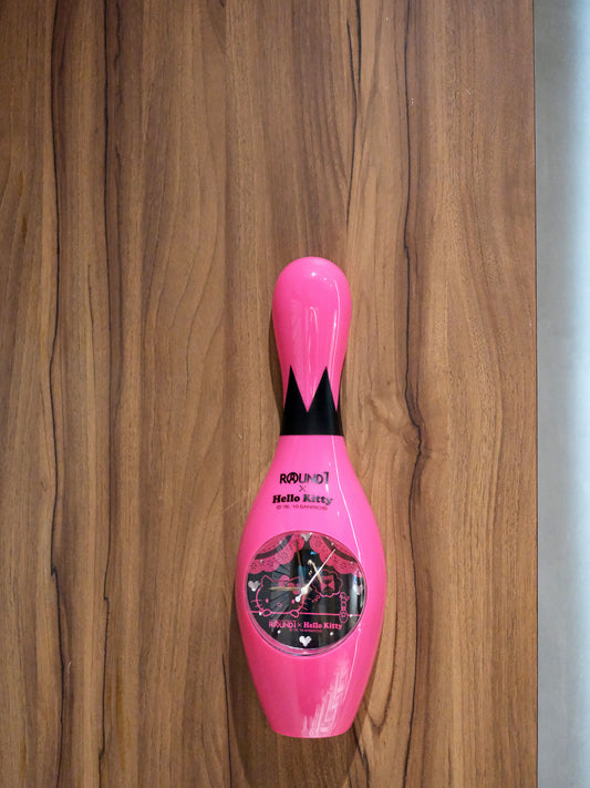日本 Round 1 x Hello Kitty 粉紅色 保齡球樽做型 掛牆 石英鐘