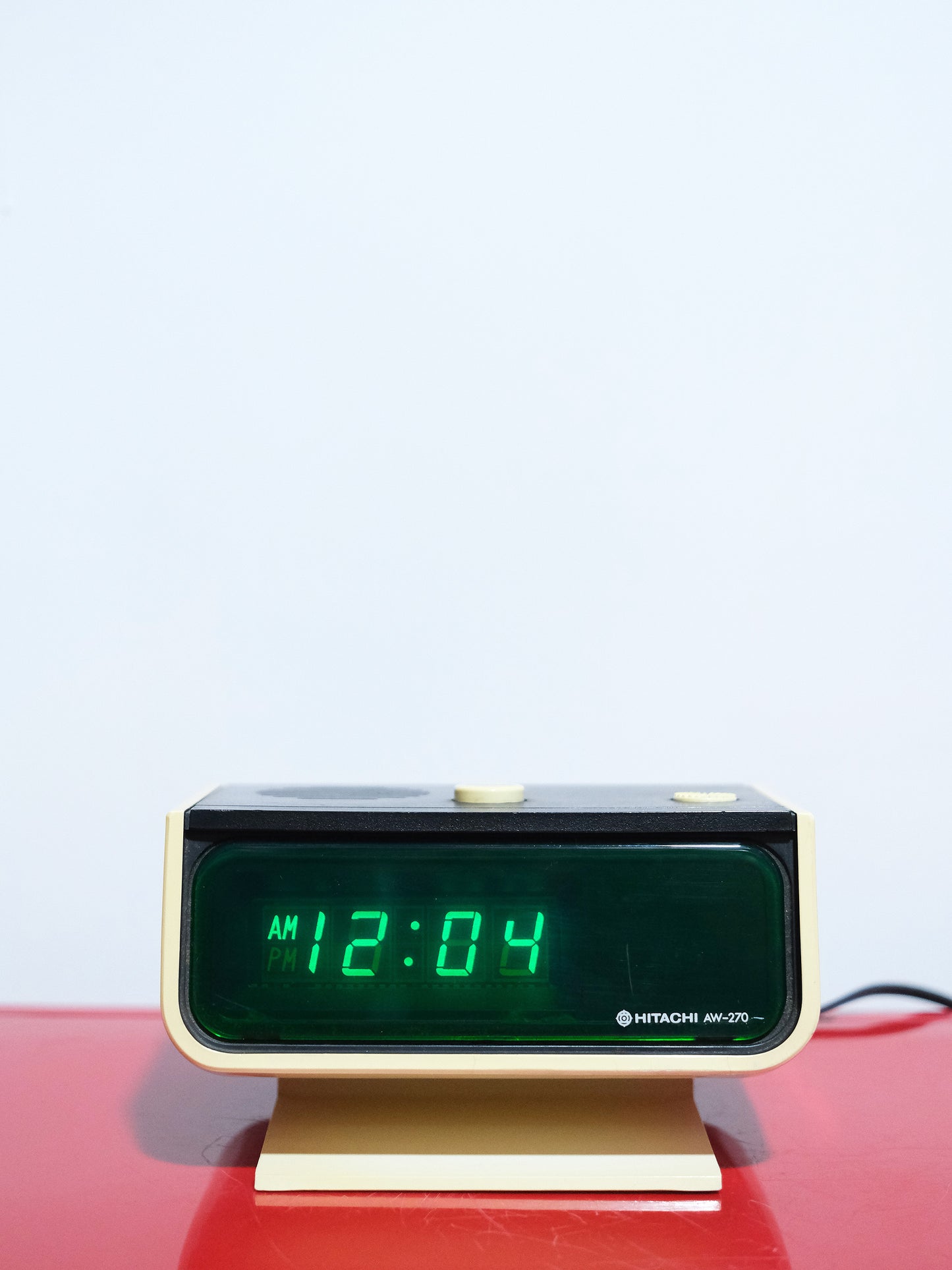 Hitachi AW-270 Digital Alarm Clock 太空感 電子鬧鐘時計