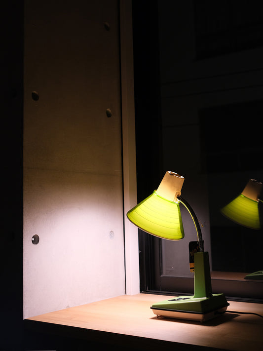 日本制 Hitachi 日立 LS6212 綠色 Table Stand 擡燈 Lamp