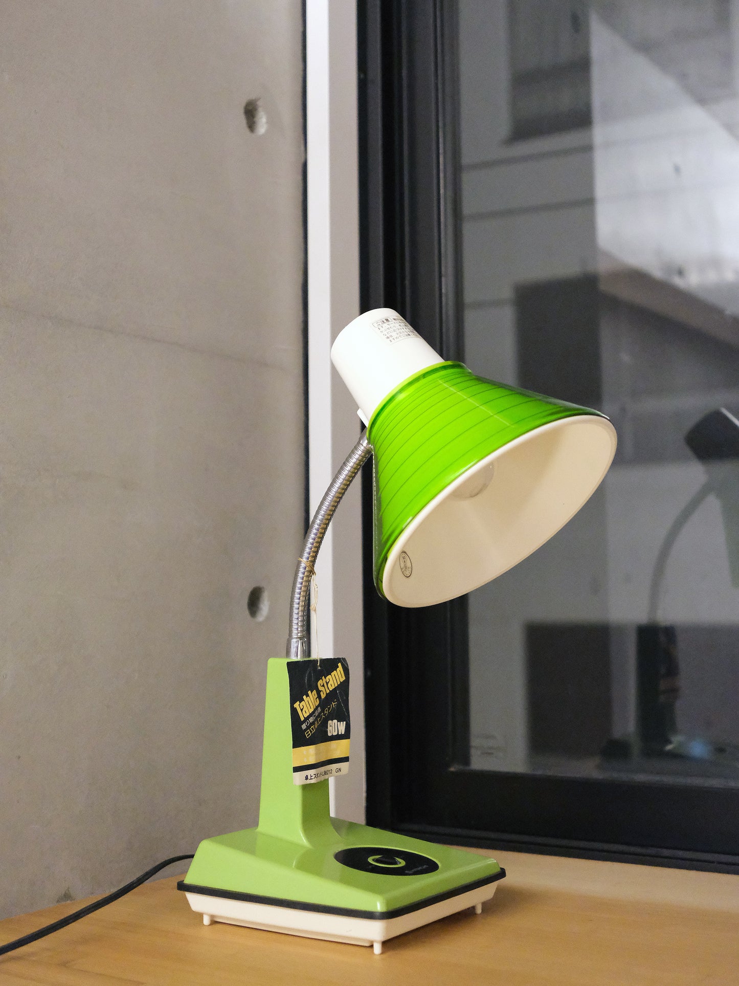 日本制 Hitachi 日立 LS6212 綠色 Table Stand 擡燈 Lamp