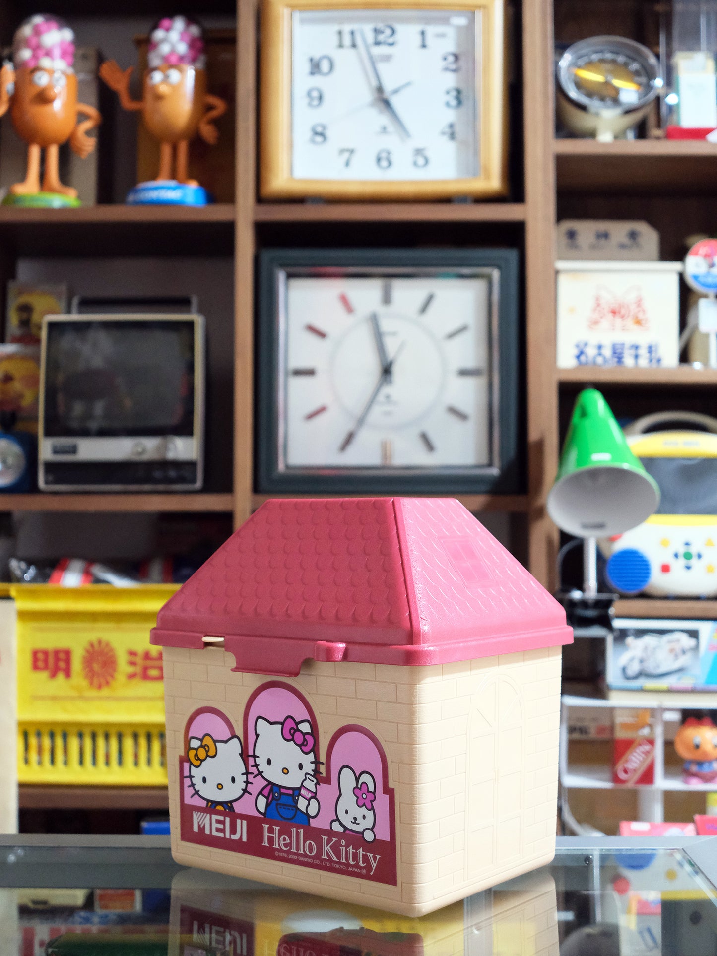日本 Meiji 明治牛乳 x Hello Kitty 屋型 保冷 牛奶箱 宅配箱