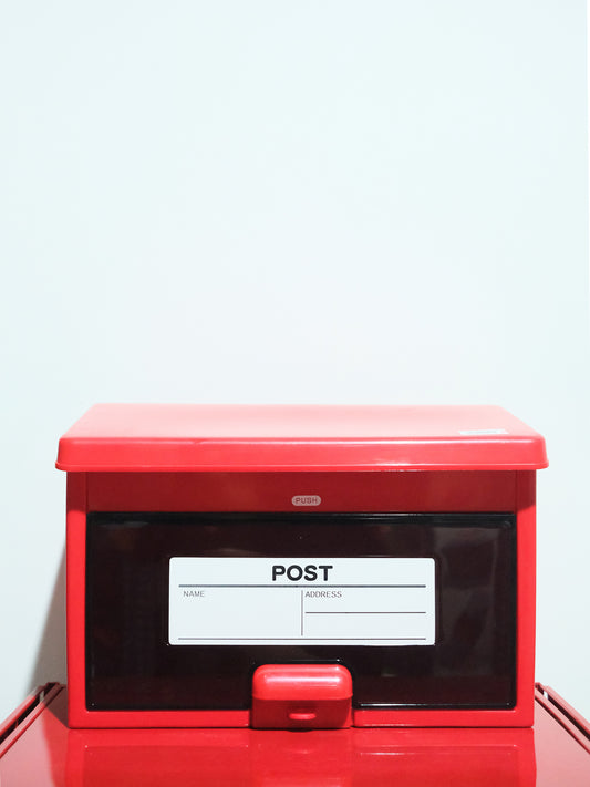 全新品 日本 Iris Ohyama 紅色 塑膠製 家用 郵便箱 郵箱 收納盒 Mail Box