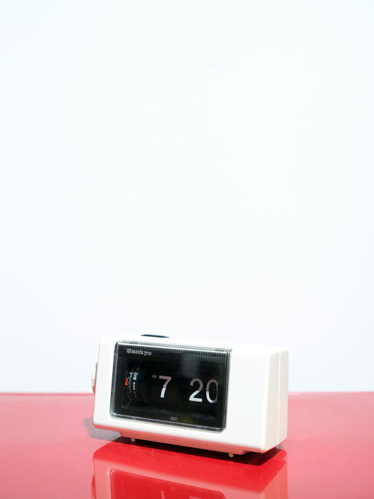 日本制 Sankyo 三協精機 L101Z 白色 Digital Flip Clock 翻頁鐘