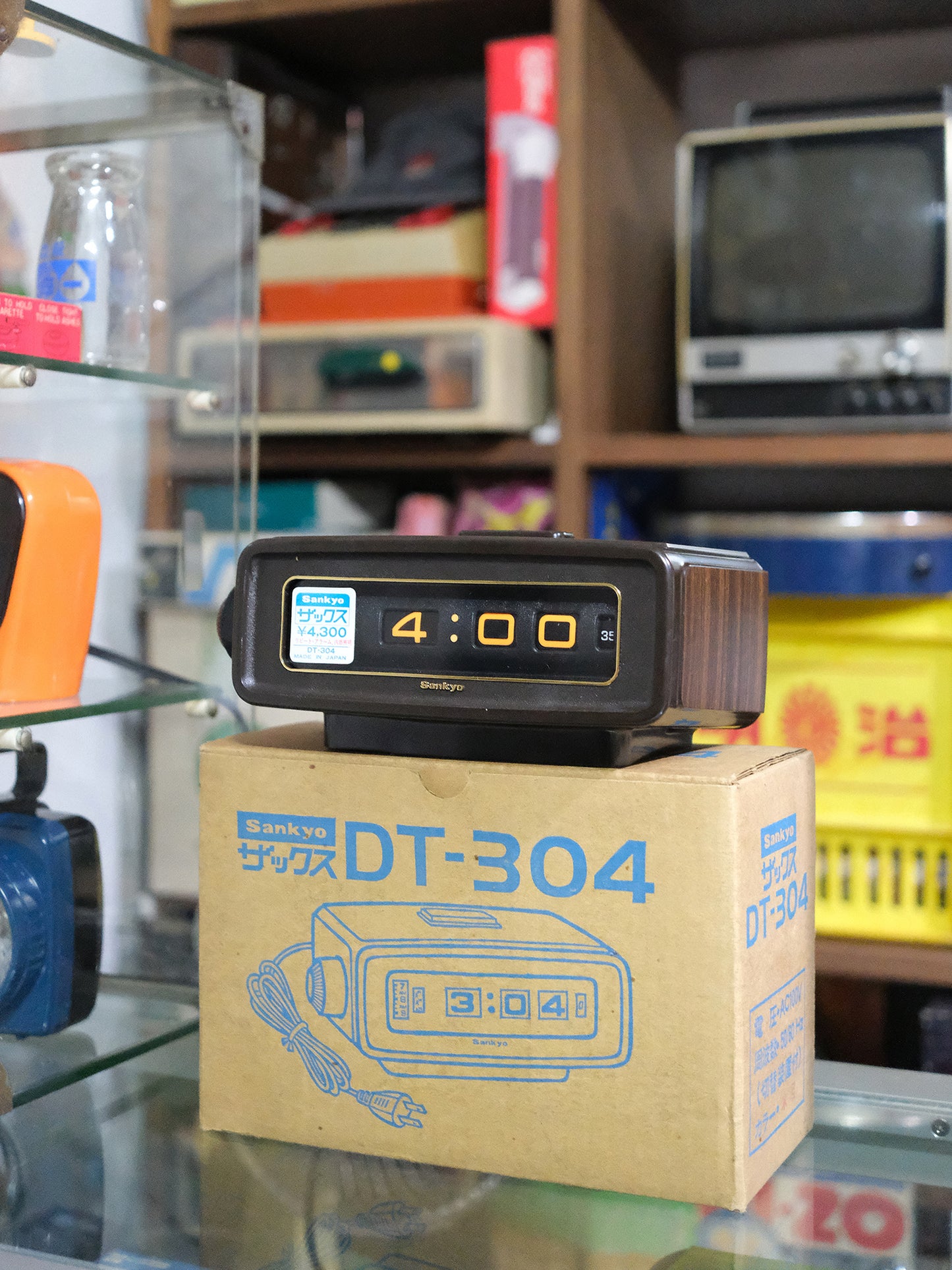 全新品 Sankyo DT-304 Digital Flip Clock 木紋 翻頁鐘 有盒