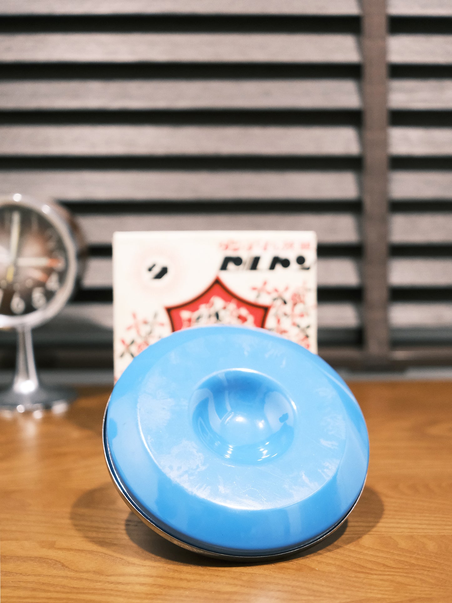 昭和 全新庫存品 Hilltom 極薄型 鐵製 銀藍色 灰皿 煙灰缸 Ashtray