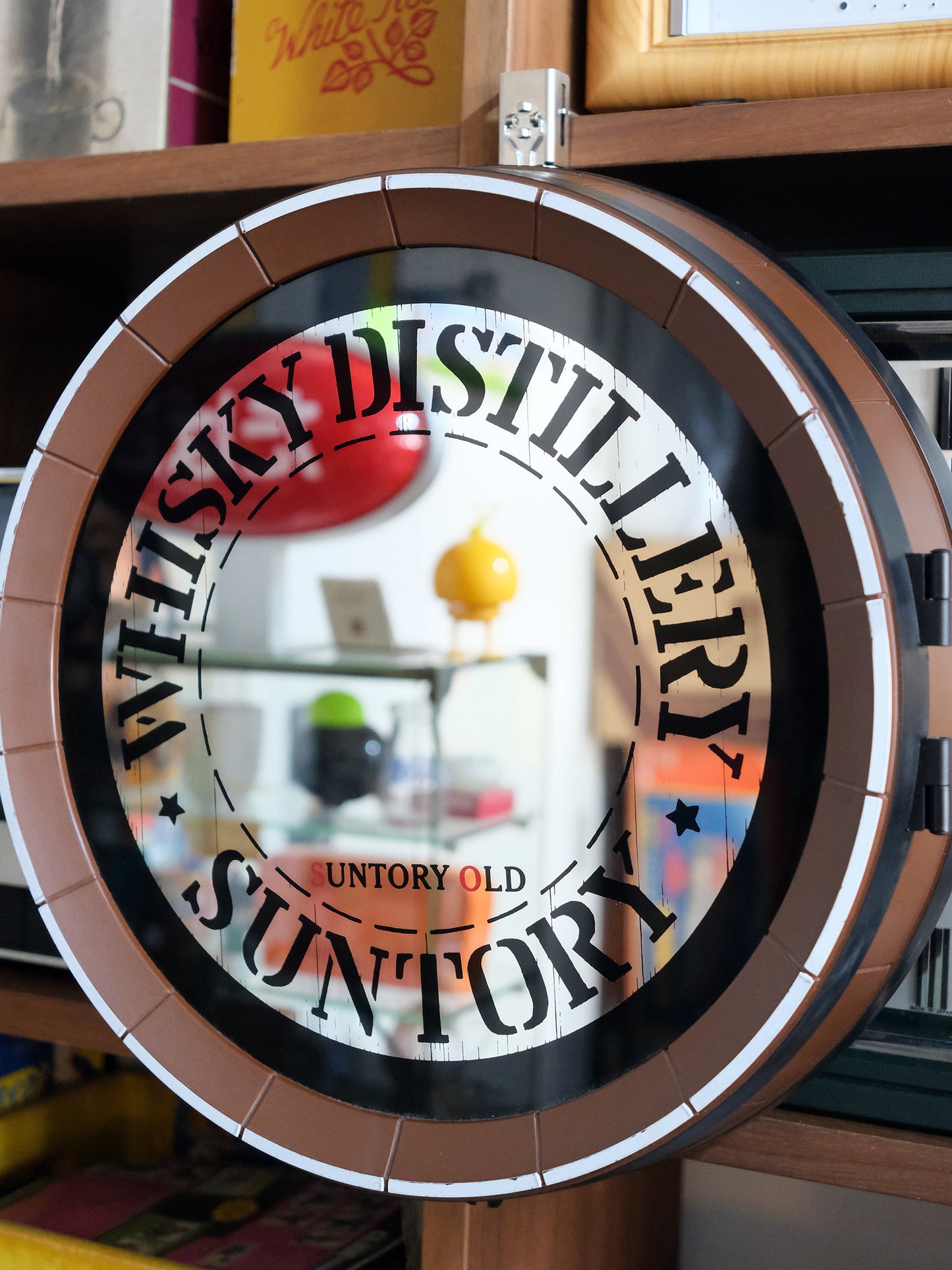 日本 Suntory Whisky 酒廠 店頭裝飾 樽型 掛牆 鏡子 鏡子櫃