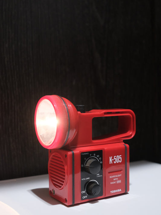 Toshiba 東芝 K-505 小型 探照燈 AM 收音機 電筒 Searchlight Radio Torch