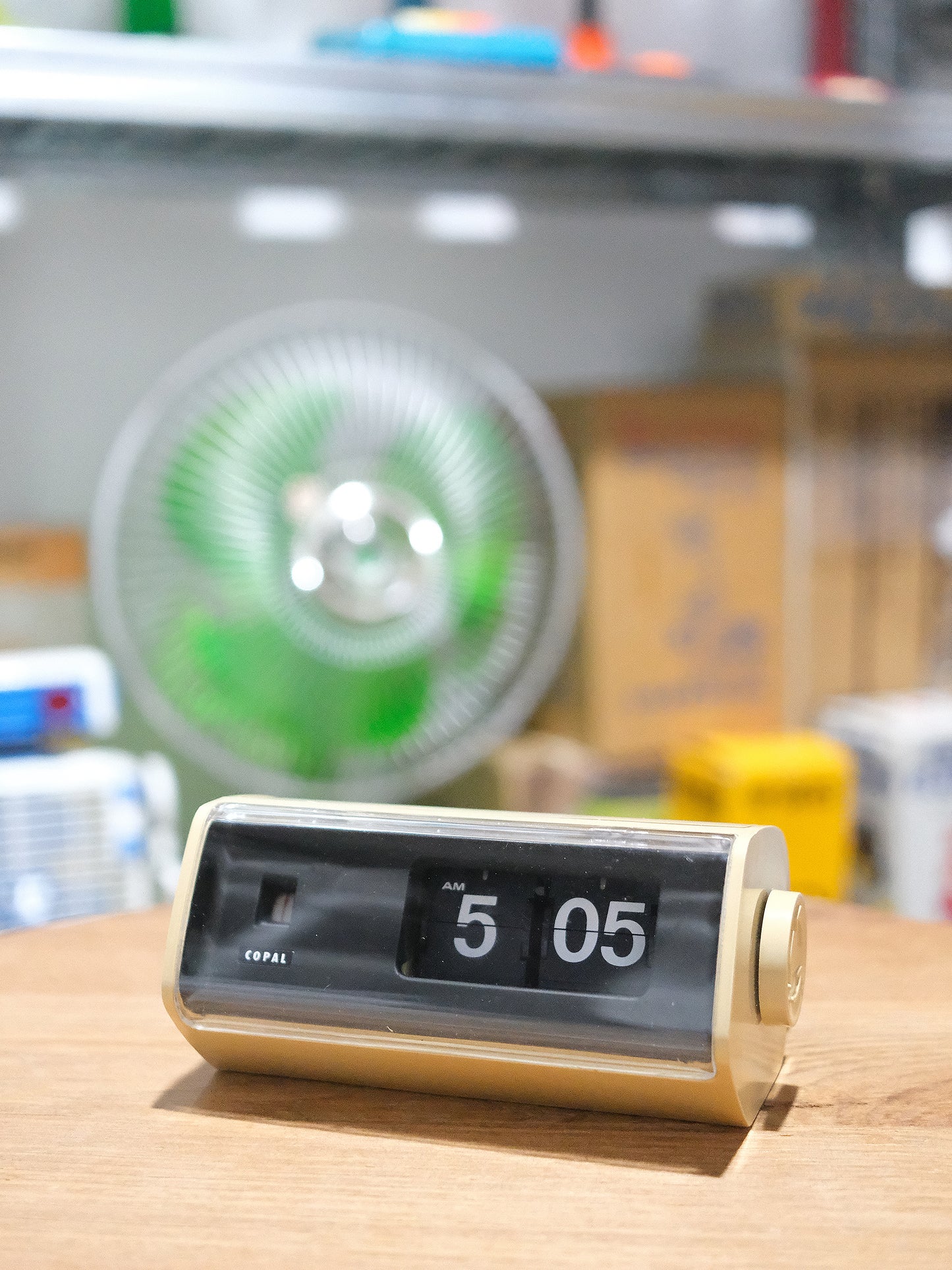 日本制 70s Copal 222 Digital Flip Clock 小巧 米色 翻頁鐘