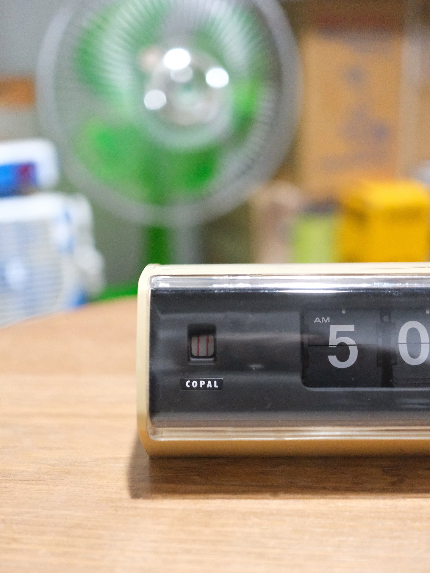 日本制 70s Copal 222 Digital Flip Clock 小巧 米色 翻頁鐘