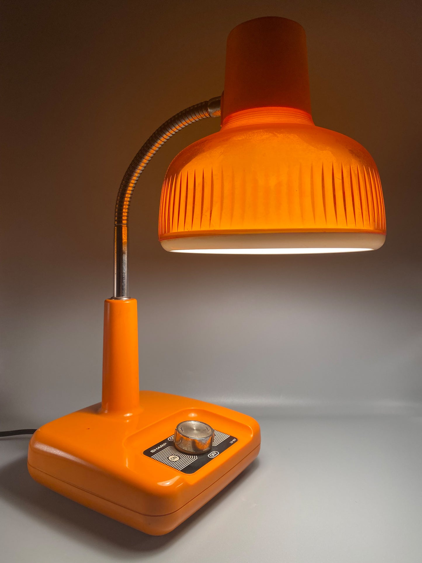 日本制 昭和 Sharp 聲寶 LS-907 白熱 擡燈 Table Light Lamp