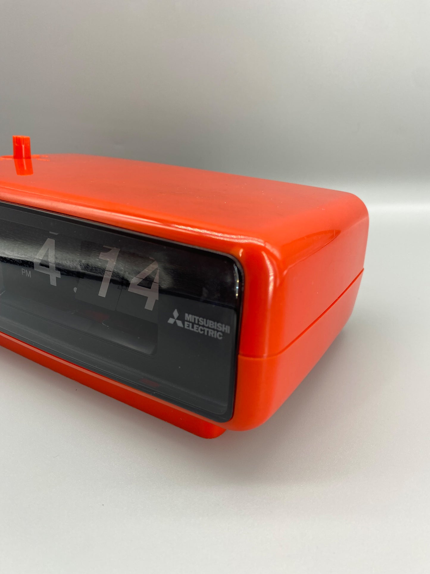 日本制 Mitsubishi 三菱 SG-600 Digital Alarm Flip Clock 翻頁鐘