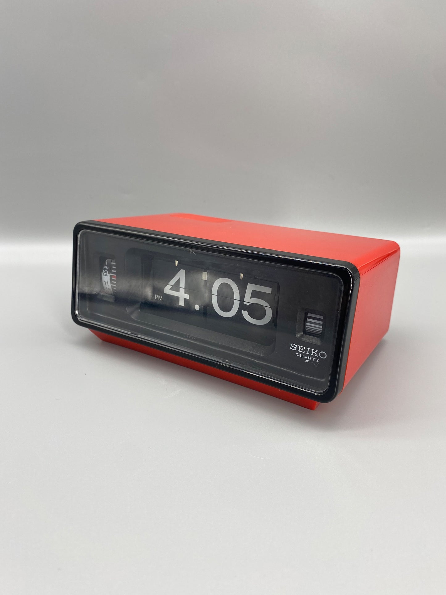日本制 70s Seiko QN450R Digital Alarm Flip Clock 電池式 翻頁鐘