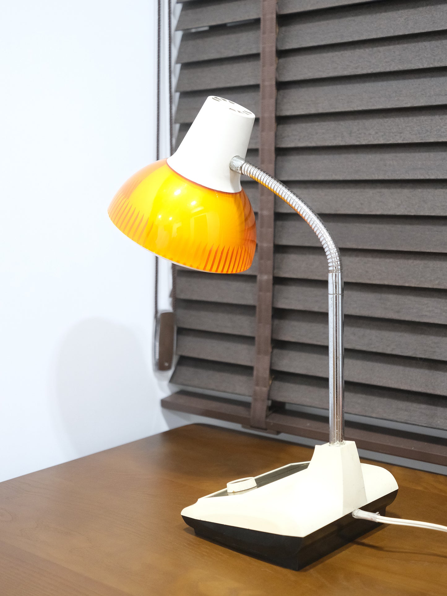 日本制 昭和 Mitsubishi 三菱 白熱 燈色 擡燈 Table Light Lamp