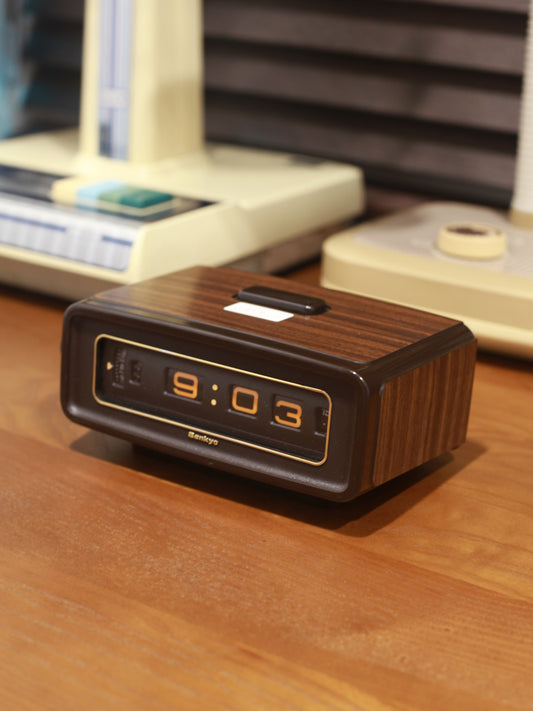 日本制 70s Sankyo 304z 仿木紋 Digital Alarm Flip Clock 翻頁鐘