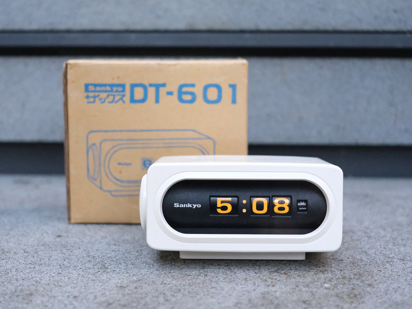 日本制 70s Sankyo DT-601 Digital Flip Clock 翻頁鐘 白色 有盒