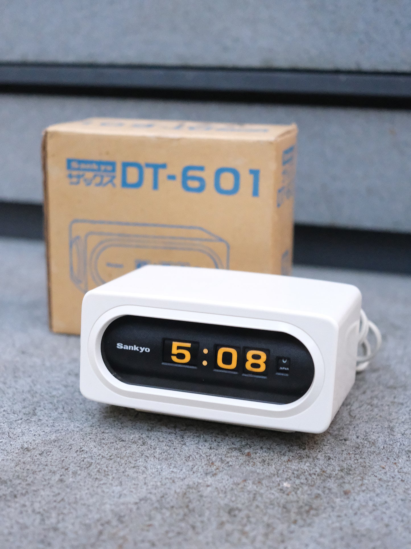 日本制 70s Sankyo DT-601 Digital Flip Clock 翻頁鐘 白色 有盒