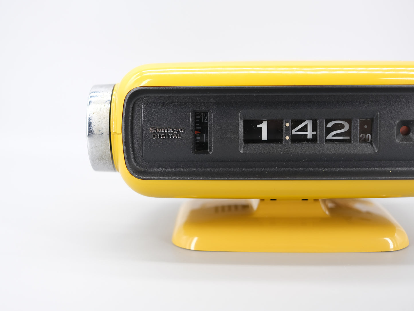 日本制 70s Sankyo DT-101A Digital Alarm Flip Clock 翻頁鐘 芥辣黃