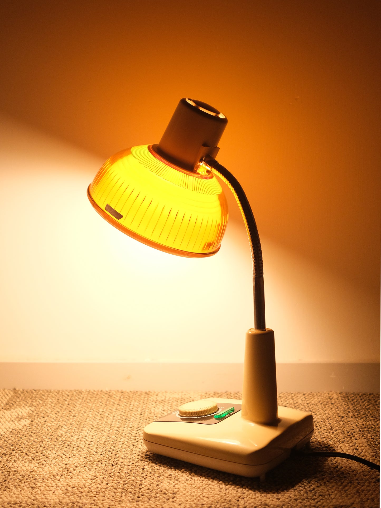 日本制 昭和 Sharp 聲寶 LS-912 白熱 米色 擡燈 Table Light Lamp