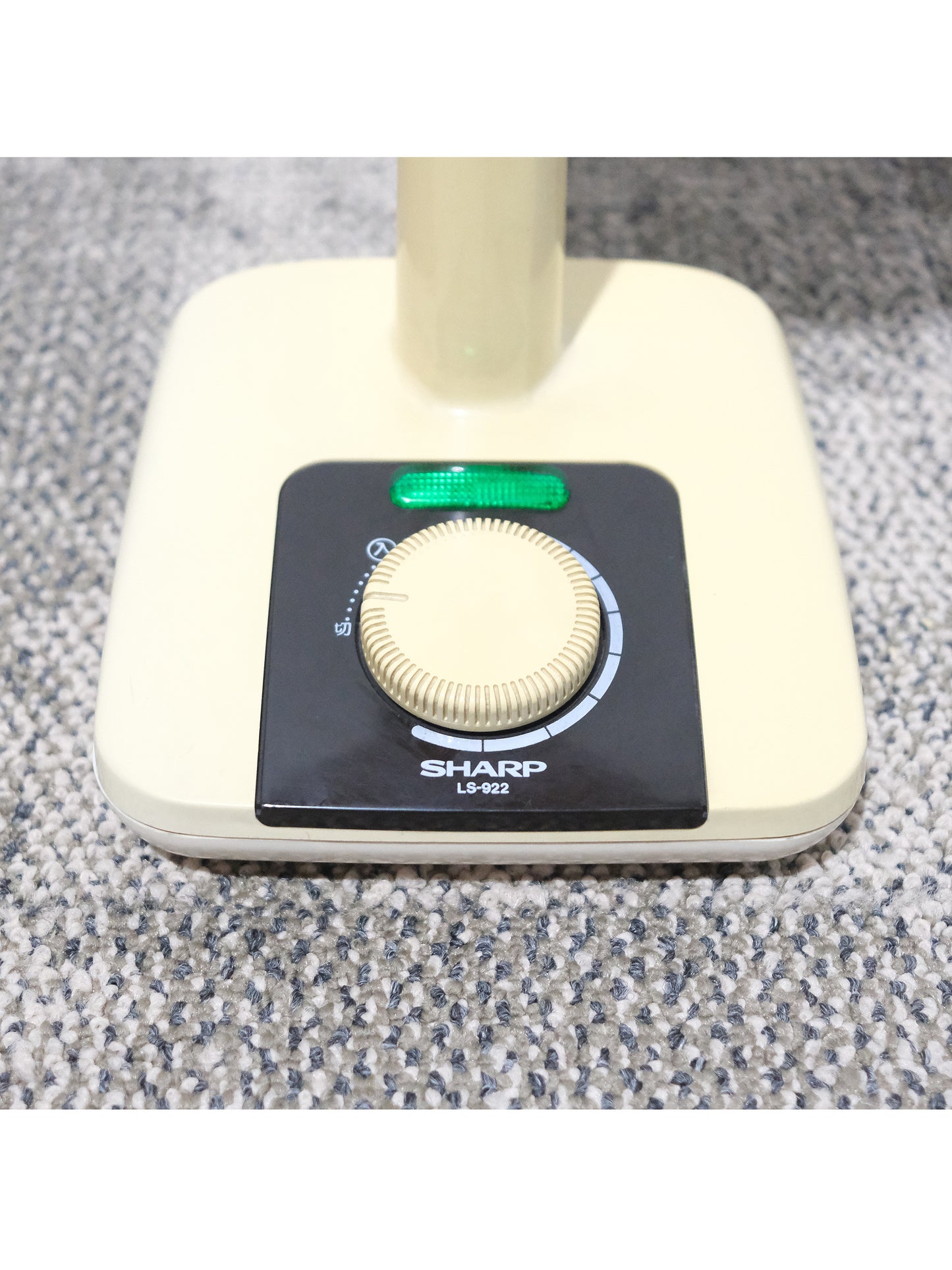 日本制 昭和 Sharp 聲寶 LS-912 白熱 米色 擡燈 Table Light Lamp