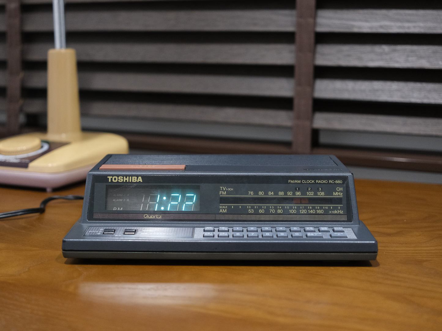 日本 Toshiba 東芝 RC-880 Dual Alarm Radio Clock 電子 收音機 鬧鐘