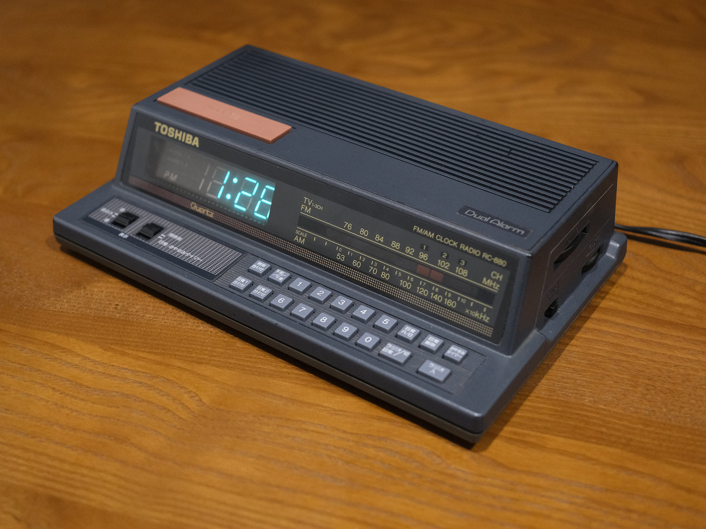 日本 Toshiba 東芝 RC-880 Dual Alarm Radio Clock 電子 收音機 鬧鐘